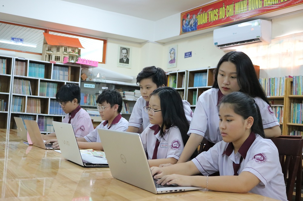 Phòng Thư viện.JPG